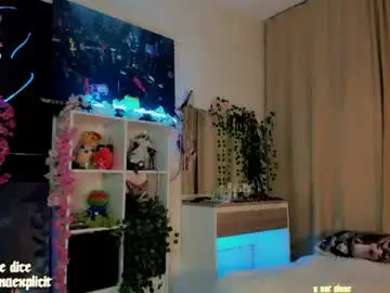 Chaturbate Free Porn Cam of snake_bites