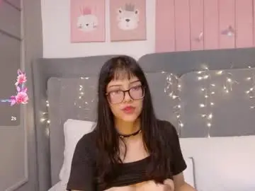 Chaturbate Watch Live Sex Cams of mia_colllins
