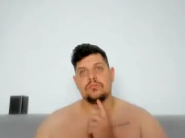 Chaturbate Live Porn of famousboy1