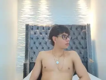 Chaturbate Sex Cam of lenny_knox2