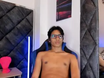 Chaturbate Best live sex cam show of liamkron