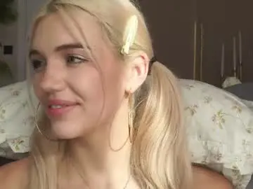 Chaturbate Live Sex Cam of milabunny_