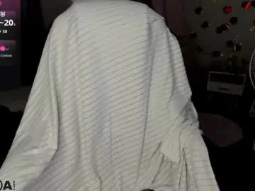 Chaturbate Live Sex Cam of esme_runn