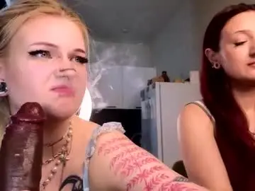 Chaturbate Live Sex Cam of elvenmilk