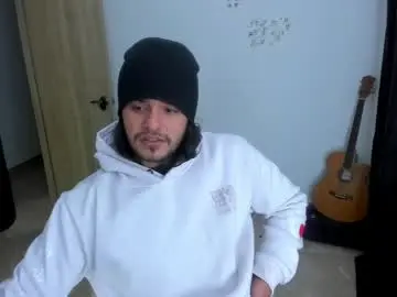 Chaturbate Free Porn Cam of loganhot22
