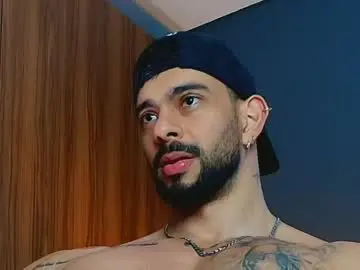 Chaturbate Live Sex Cam of massimo_visconti