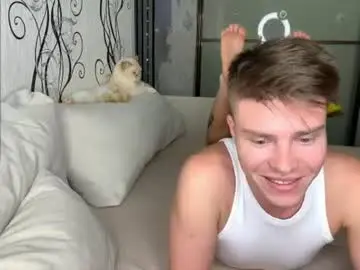 Chaturbate Adult Video Chat of holy_eggs_00