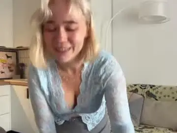Chaturbate Free Porn Cam of hey__lucy