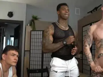 Chaturbate Live Sex of ostine_brown