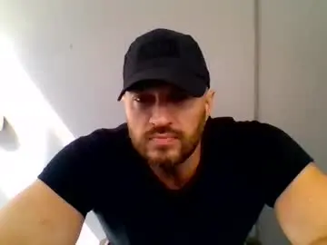 Chaturbate Free Porn Cam of titan_heart