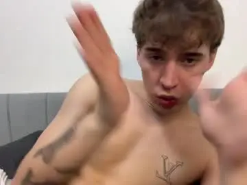 Chaturbate Live Sex Cam of kevin_martin8