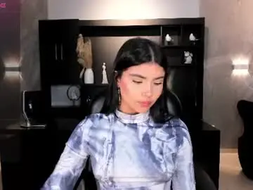 Chaturbate Adult Webcams of mialaurence_