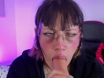Chaturbate Sex Cam of _sharlotte777