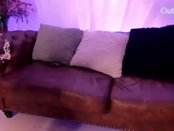 Chaturbate Best live sex cam show of alexaapetite22