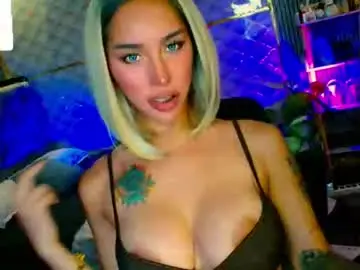 Chaturbate Free Porn Cam of darklurex_jasmine