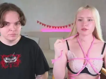 Chaturbate Live Sex Cam of skuf_page