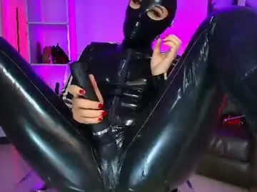 Chaturbate Live Sex Cam of kayilyn