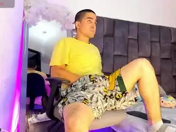 Chaturbate Live Sex Cam of christopher_harris_
