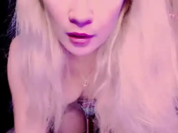 Chaturbate Adult Video Chat of carinfox