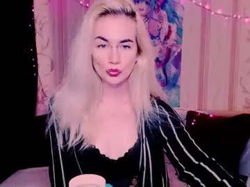 Chaturbate Watch Live Sex Cams of carinfox