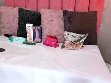 Chaturbate Live Sex Cam of emilyparker__
