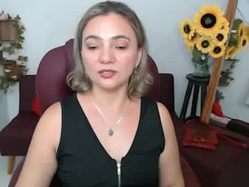 Chaturbate Sex Cam of lilly_milf