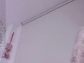 Chaturbate Live Sex Cam of missweetpeach