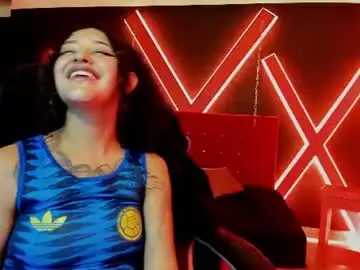 Chaturbate Live Sex Cam of zoe_lara_34
