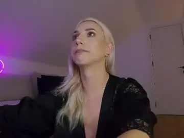 Chaturbate Live Sex Cam of allayah
