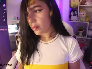 Chaturbate Watch Live Sex Cams of annie_snow_