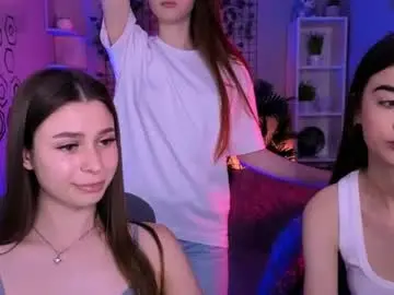 Chaturbate Best live sex cam show of flora_ri