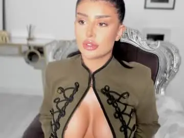 Chaturbate Live Sex Cam of moniqueeass