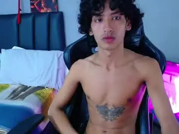 Chaturbate Live Sex of tayronx33