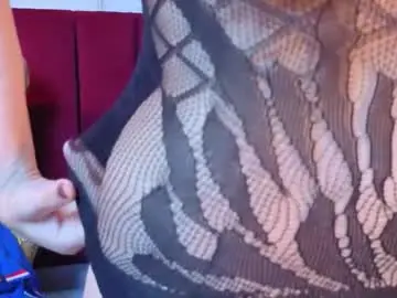 Chaturbate Live Sex Cam of chiarajjones