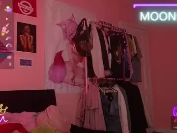 Chaturbate Free Porn Cam of moonfiredance