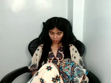 Chaturbate Free Porn Cam of prettylittle_lady