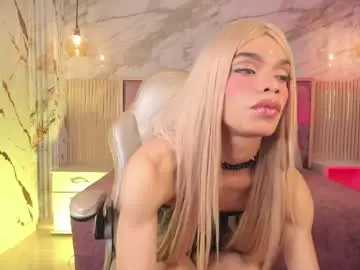 Chaturbate Live Sex Cam of karinaadoll