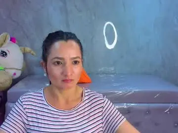 Chaturbate Live Sex Cam of paulette37_a