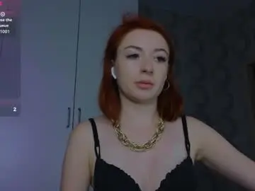 Chaturbate Live Sex Cam of cuteroxyfoxyy