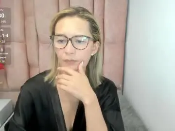 Chaturbate Adult Webcams of issa_milf__