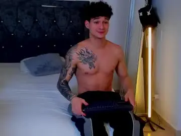 Chaturbate Live Sex Cam of morthy_downey