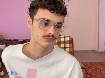 Chaturbate Free Live Porn of herman_gross