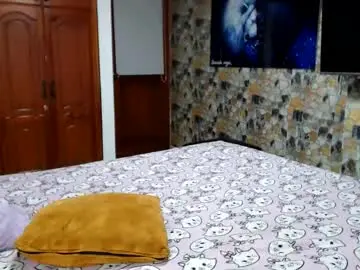 Chaturbate Best live sex cam show of camila_rosess