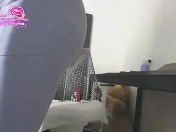 Chaturbate Nude Webcam of nathalyrae41