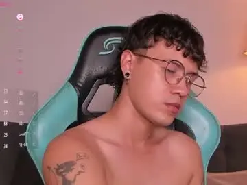Chaturbate Live Sex Cam of leaneseb