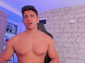 Chaturbate Live Sex Cam of ashton_coleman_