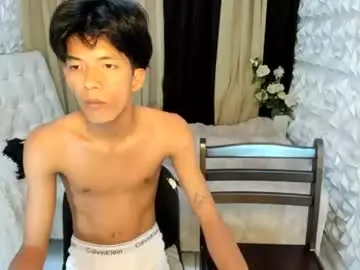 Chaturbate Live Sex Cam of asiankingfucker