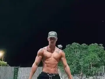 Chaturbate Sex Chat of chris_angel01