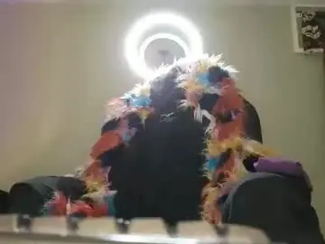 Chaturbate Live Sex Cam of curiousbisex22