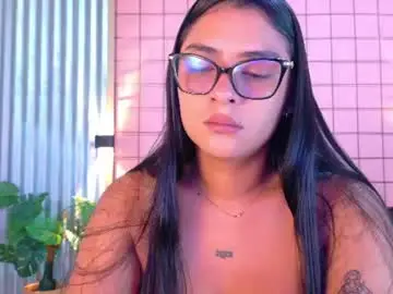 Chaturbate Live Sex of mensia_hernandez